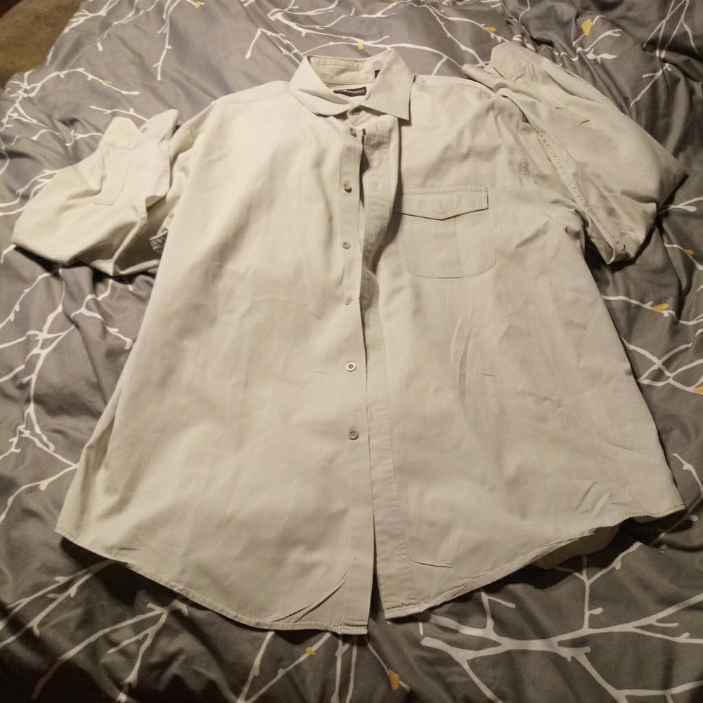 Roundtree & Yorke Button Down